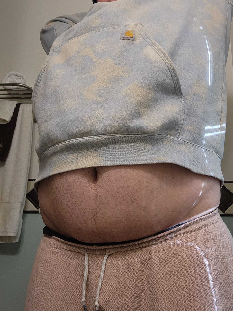 indydd1312's tweet photo. Recreating this pose cuz if I saw a man do this irl my pants would fly off my body https://t.co/Em1mzjIi8Q