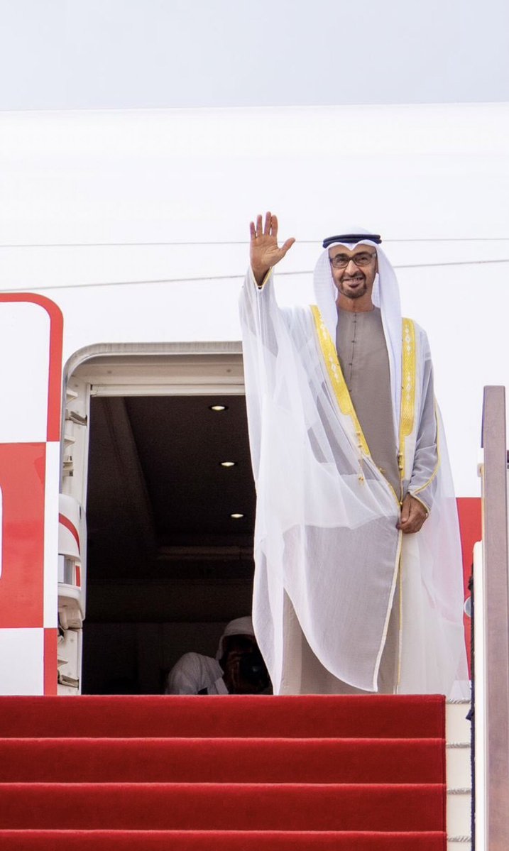 خير ما تبدأ به يومك أن تشاهد هذه الإبتسامة التي تملؤها النقاوة و طيب النوايا تحمل فيها درجة عالية من الصراحة والمصداقية، هذا ما جعله الرقم الصعب في الخارطة العالمية ❤️