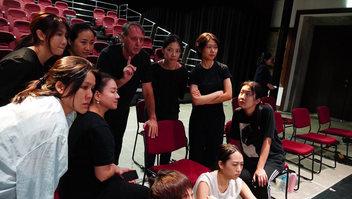 2026年9月7日~9月23日に福岡にて開催されるEATI(East Asia Theater Interaction)のプログラムに参加する舞台俳優を募集致します。 eastasia-ti.org 

韓国、台湾、日本の3カ国から演出家、俳優等が参加し、3チームに分かれ開催地にて滞在しながら創作する国際交流創作プログラムです。