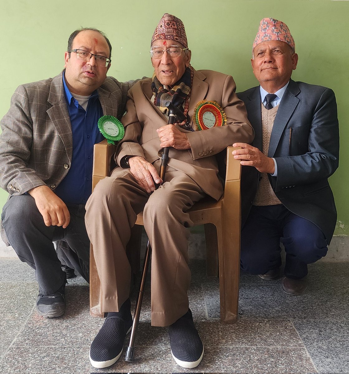 साहित्य, कला, संस्कृति तथा मानवतावादी समाज सुधारका हिमायती, हामी सबैका अत्यन्त आदरणीय श्री बुद्धिबहादुर (अमिर) थापाज्यूको सुस्वास्थ्य एवं दीर्घायूको कामना गर्दछौं । केवल चार वर्षको हुँदा उहाँका पिता सुवेदार मेघबहादुर थापालाई फाँसी दिइएको थियो ।