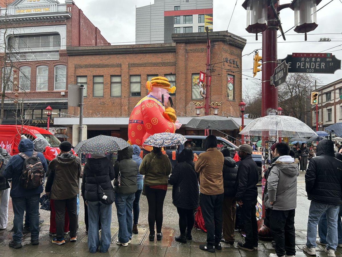 Drawable tweet media