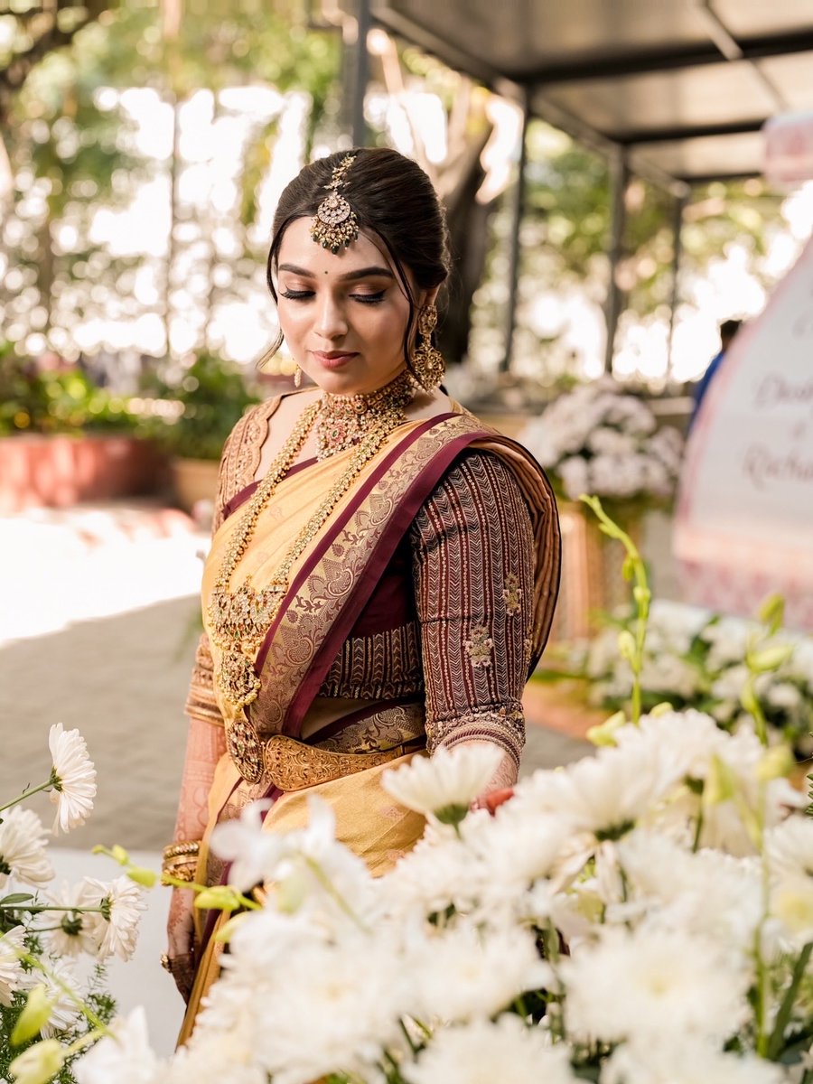 Dushyanth_SS's tweet photo. Overwhelmed by the love and wishes pouring in for Rachana and me. Grateful for every message, every blessing, and every kind word. Feeling blessed and thankful.
Sharing a few special moments from our engagement…

ಮುಹೂರ್ತ: ಫೆಬ್ರವರಿ 26, ಗುರುವಾರ (ಮಧ್ಯಾಹ್ನ), ಚಾಮರ ವಜ್ರ, ಅರಮನೆ ಮೈದಾನ, ಬೆಂಗಳೂರು

ಆರತಕ್ಷತೆ / ಬೀಗಾರ ಔತಣಕೂಟ: ಮಾರ್ಚ್ 1, ಭಾನುವಾರ (ಮಧ್ಯಾಹ್ನ), ಬೆಂಗಳೂರು ಮುಖ್ಯ ಅರಮನೆ 

#Dushyanth
