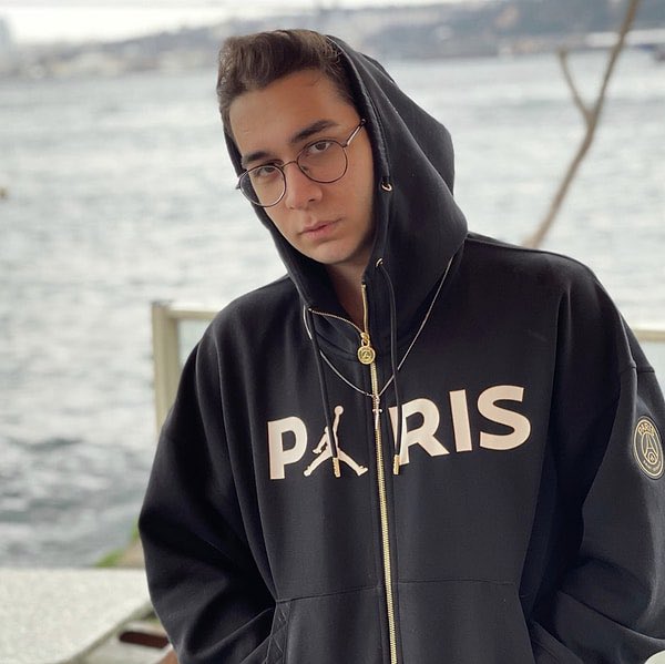 Daily Magazin tweet media