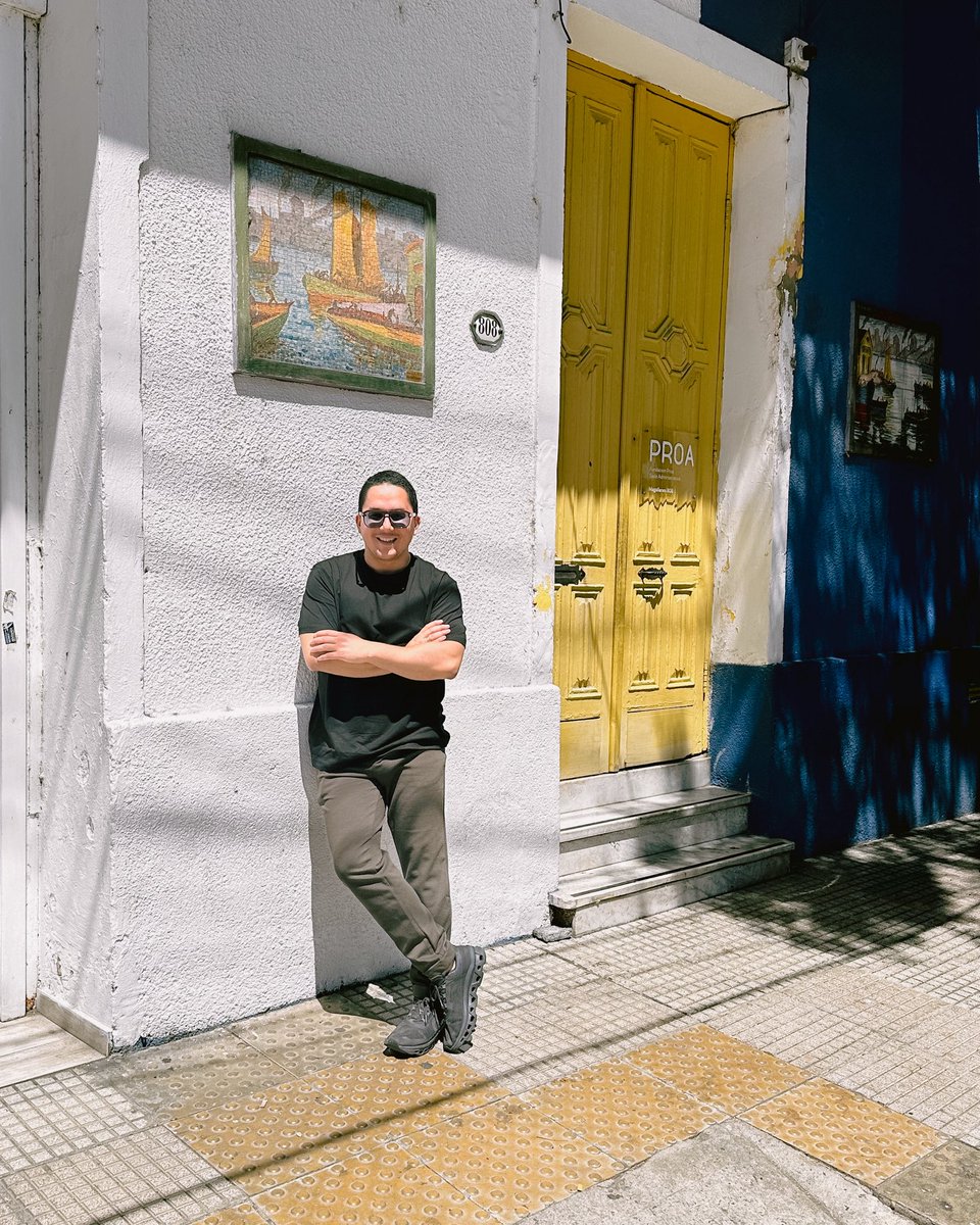 Buenos Aires no solo me recibió; me transformó.
Entre su historia y su melancolía elegante, encontré madurez, profundidad e inspiración para mirar la vida con otros ojos.