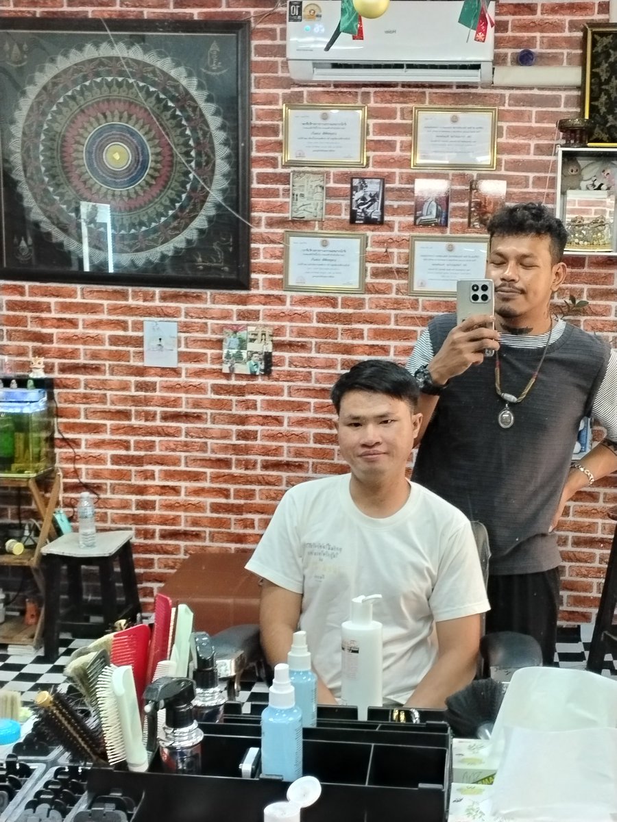PPhansida's tweet photo. มาร้านพี่ชายว่างๆเเวะมาอีก https://t.co/2D5xYc4SDi