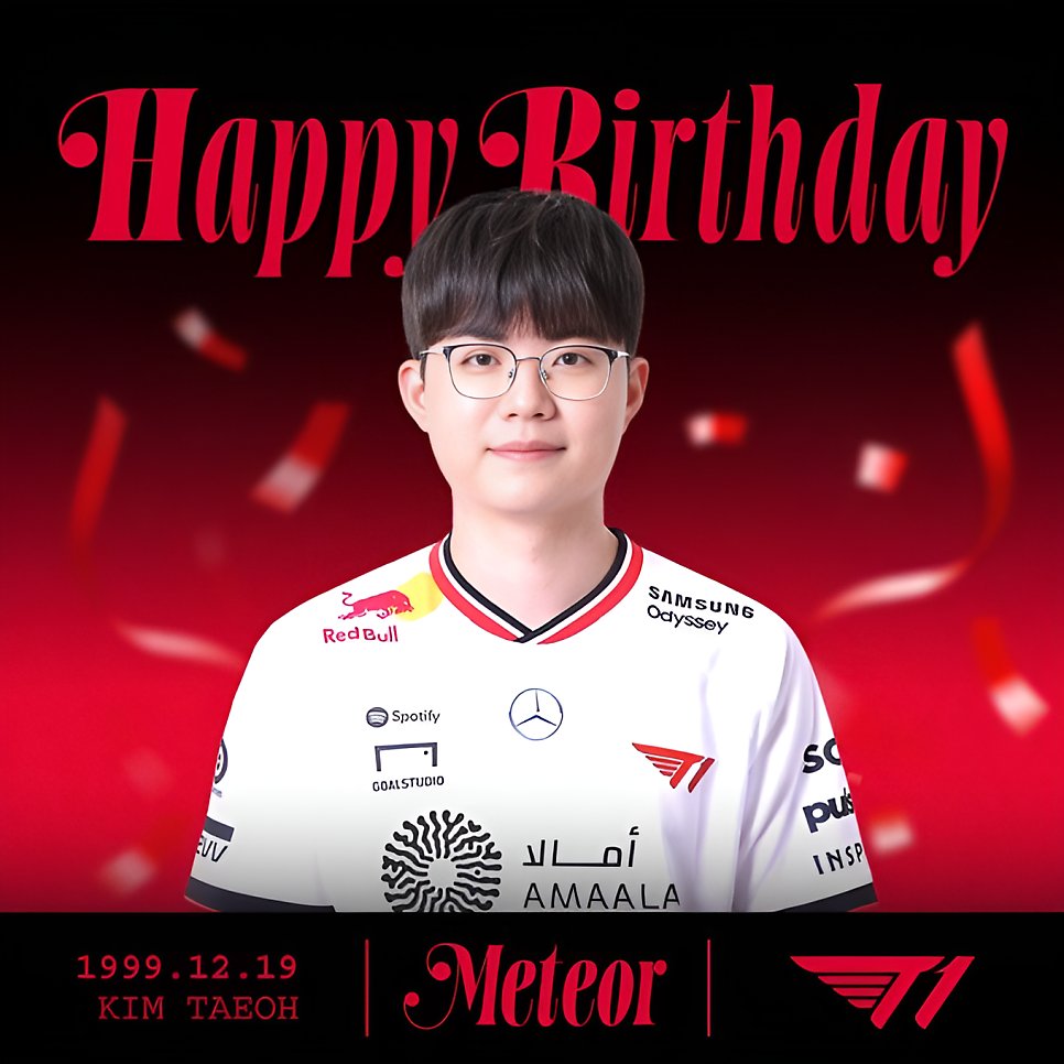 #발로란트 #프로게이머 #T1 의 #메테오 (Meteor, 본명:#김태오) 선수의 생일. 발로란트 캐릭터를 미니어처로 만들어 오셔서 투명창 선물포장 박스 제작. #선물포장 컨셉은 블루 포장지에 연노랑과 진노랑 리본 그리고 포장지색과 어울리는 꽃으로 장식을 해드렸어요. m.blog.naver.com/chmik10/224183…