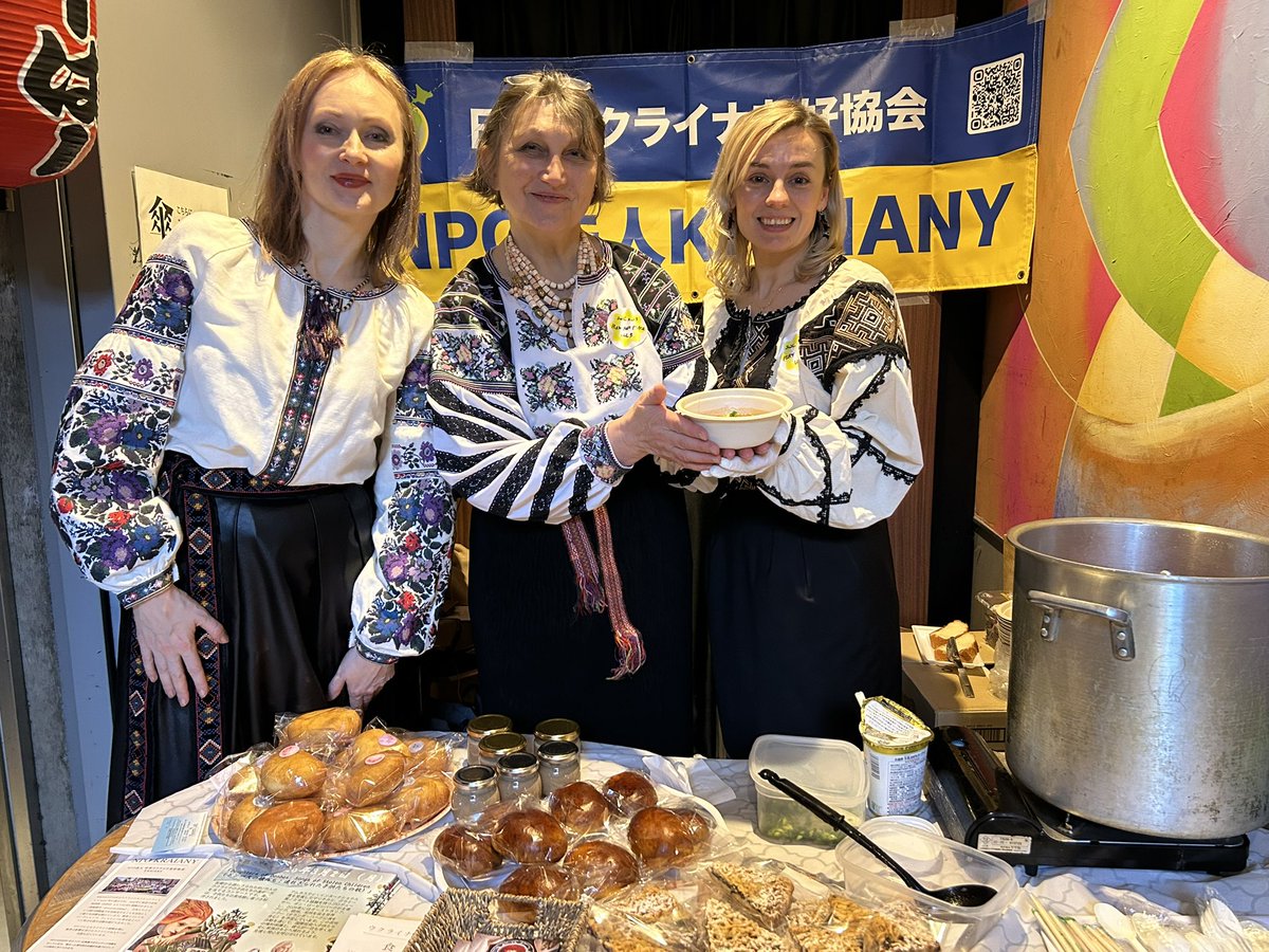 ウクライナカフェクラヤヌィの美味しいご飯も食べられますよ！