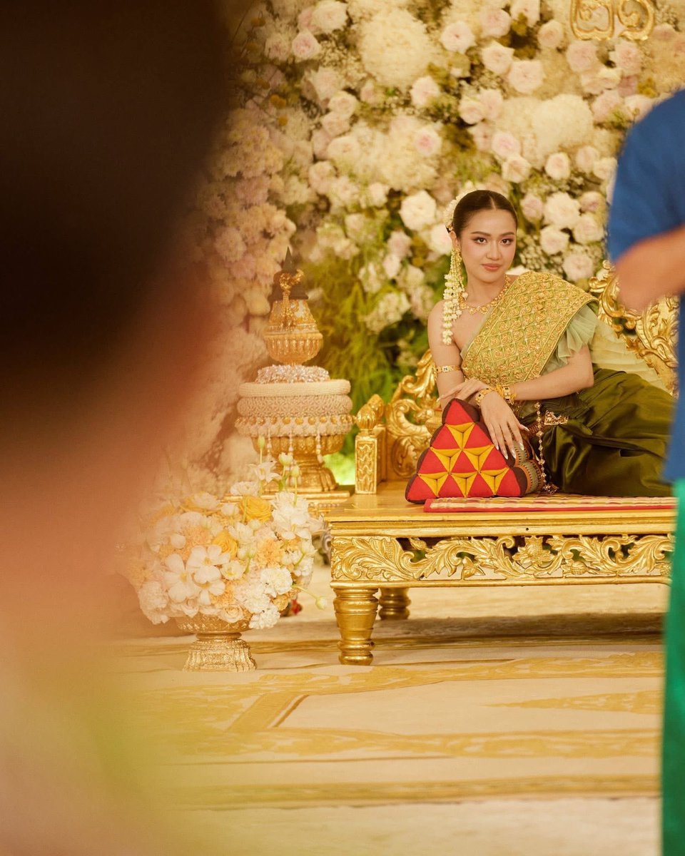 ស្បៃខ្មែរក្បាច់ផ្ការំដួល🇰🇭❤️
#khmercostume #khmerculture #sbaikhmer
#KhmerWedding #UNESCO #Cambodia