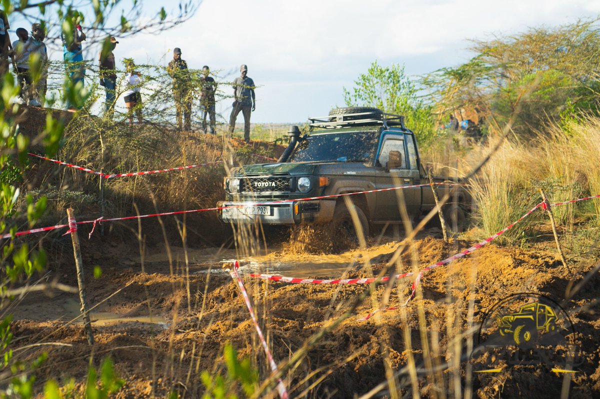 OffTheGrid tweet media