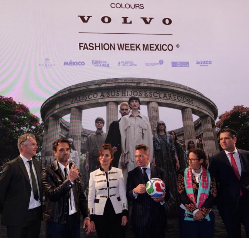 No solo es el Mundial, Fashion Week Mexico también se va a llevar a cabo en Guadalajara en abril de 2026 como parte de una estrategia de turismo que solo le beneficia a turista y a la iniciativa privada, mientras el local vive violencia, desplazamiento y encarecimiento