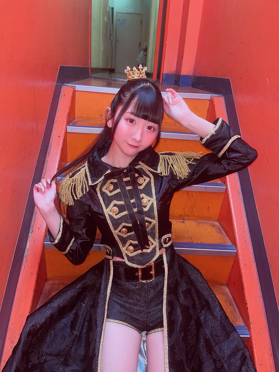 Post by 水島さくら🐰READY TO KISS🌸 on X: 👱‍♀️👑