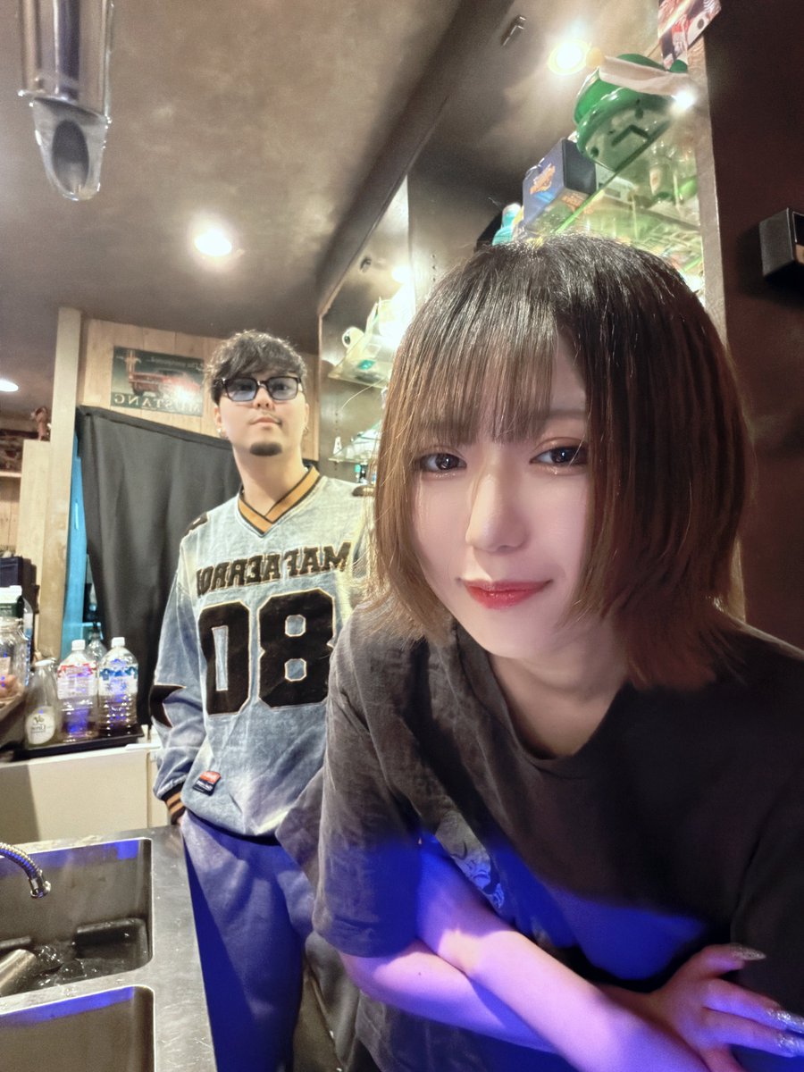 ✨祝日月曜ロフツーOPEN✨
21-朝まで！

みんなおやすみかな？それともお仕事かな？
とりあえず飲みませんか🍻

飲みべ高めのみおんとゆうが
今夜もぶち上げていこうと思います🤟🤟

一緒に夜更かししちゃいましよ🔅