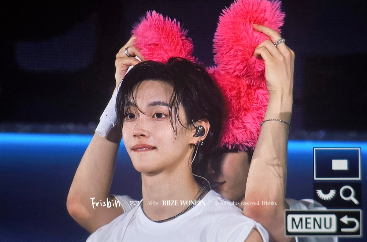 Frisbin. tweet media