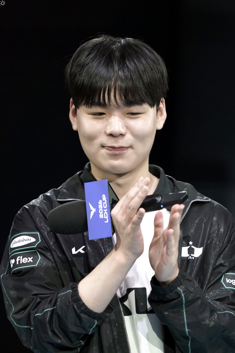 하잉 tweet media