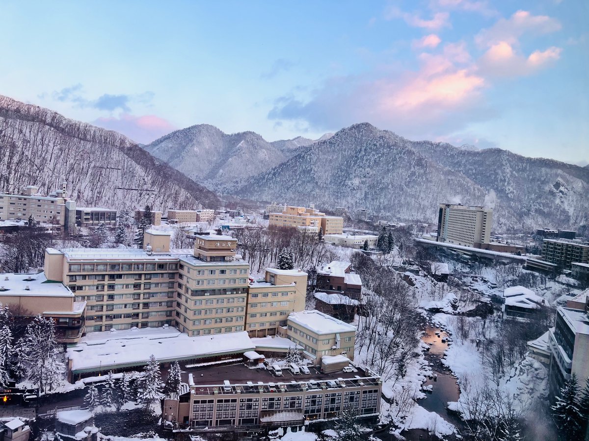 GHKinfo's tweet photo. 今年の追いコンは、
定山渓温泉のホテルミリオーネで行われました！♨️⛄️

美味しい料理に綺麗な景色、温泉やレクリエーションなど楽しい思い出がたくさん出来ました✨ https://t.co/bJkKil7h07