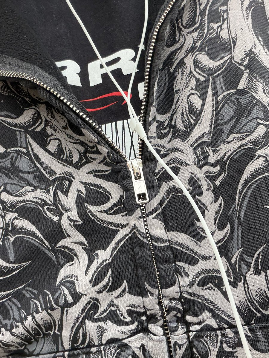 mtkzer's tweet image. i’m so #yvl omg😭