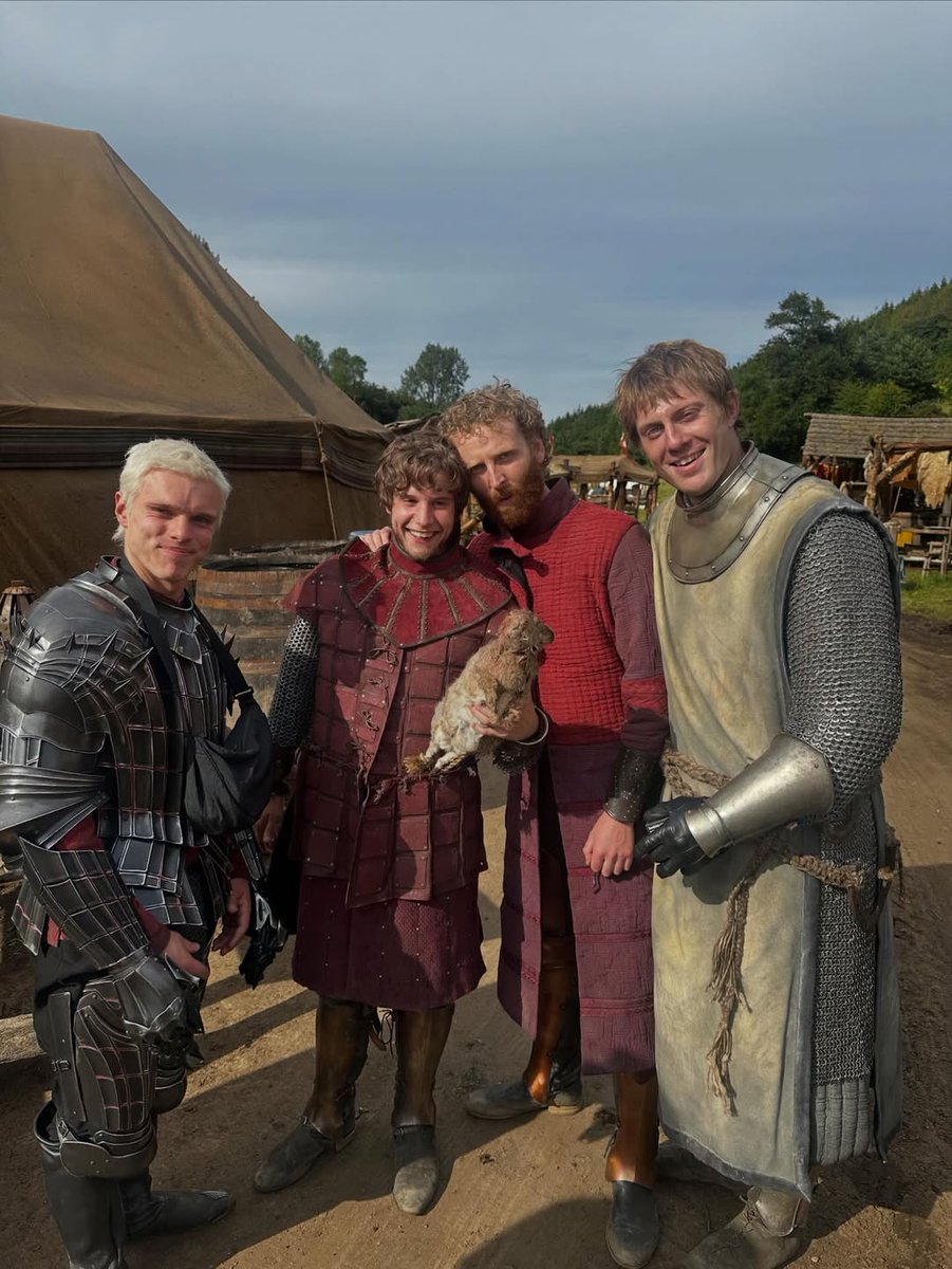 La Garde de Nuit tweet media