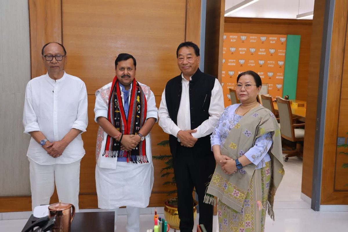 YKhemchandSingh's tweet photo. Privileged to call on Hon’ble @BJP4India  Shri @NitinNabin  Ji, today at the National Office, accompanied by Hon’ble Deputy Chief Ministers Smt. @KipgenNemcha and Shri L. Dikho 

We held constructive deliberations on the prevailing law and order situation in Manipur and discussed the urgent and coordinated measures required to restore lasting peace, stability, and public confidence. We also exchanged views on further strengthening the organisational structure of the Party in the State to effectively serve the aspirations of our people.

The meeting marked a significant step forward in our collective resolve to ensure good governance, unity, and sustained development in Manipur.
@narendramodi @AmitShah