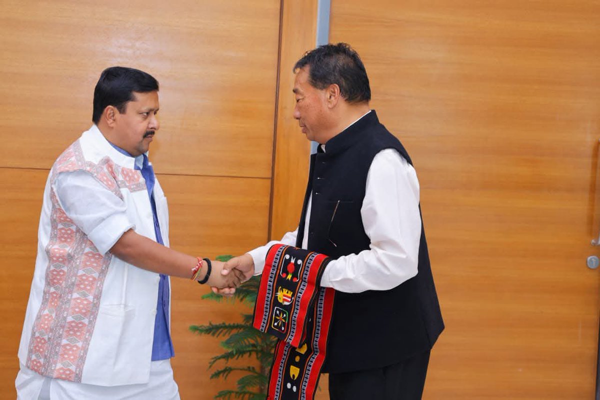YKhemchandSingh's tweet photo. Privileged to call on Hon’ble @BJP4India  Shri @NitinNabin  Ji, today at the National Office, accompanied by Hon’ble Deputy Chief Ministers Smt. @KipgenNemcha and Shri L. Dikho 

We held constructive deliberations on the prevailing law and order situation in Manipur and discussed the urgent and coordinated measures required to restore lasting peace, stability, and public confidence. We also exchanged views on further strengthening the organisational structure of the Party in the State to effectively serve the aspirations of our people.

The meeting marked a significant step forward in our collective resolve to ensure good governance, unity, and sustained development in Manipur.
@narendramodi @AmitShah