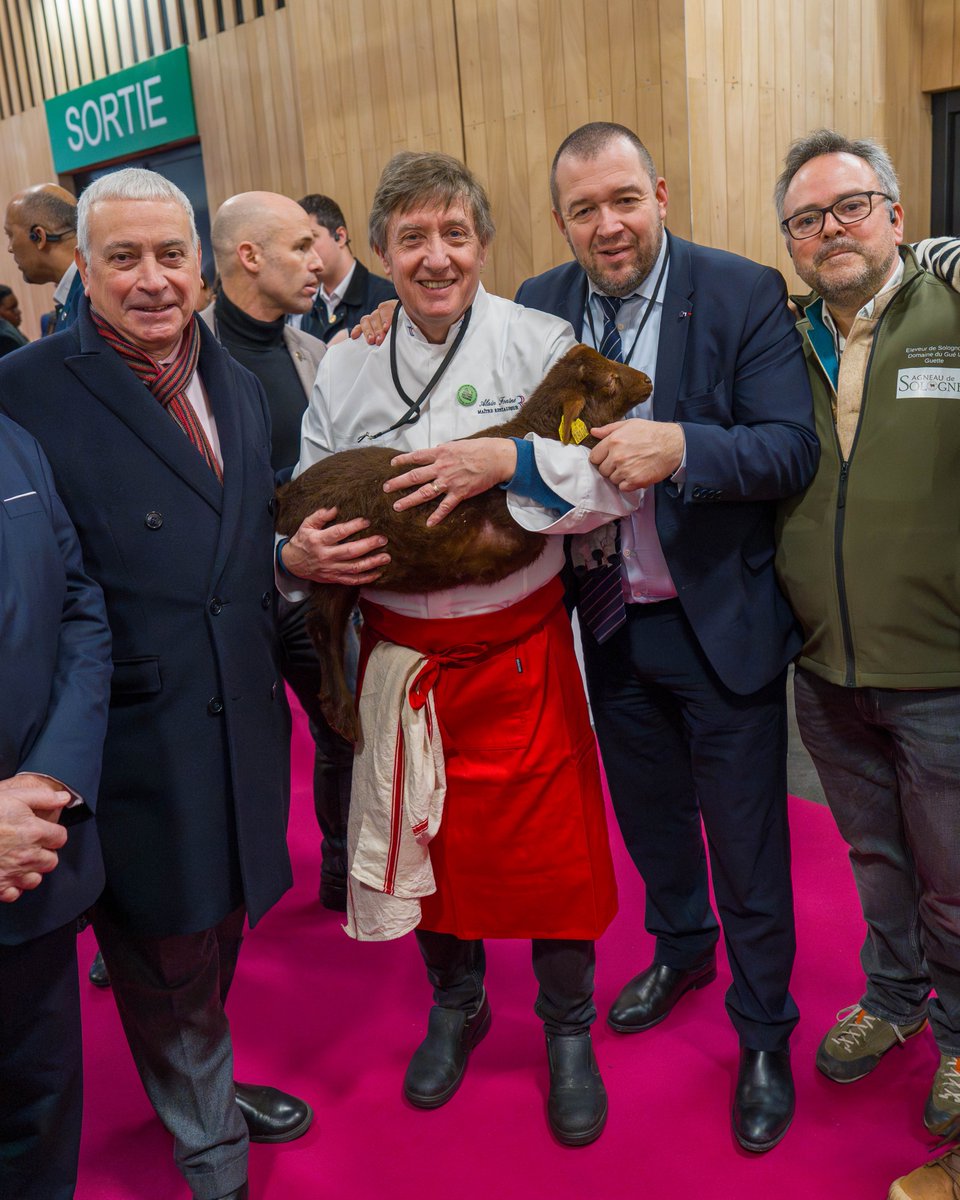 Bonjour à tous,
Le salon international de l'agriculture à commencé ce samedi 21 février. Le Mesturet et l'AFMR sont présents au pavillon Ile-de-France 7.2 stand H101, vous retrouverez Régis, Mossi ainsi qu'Alain aux fourneaux.