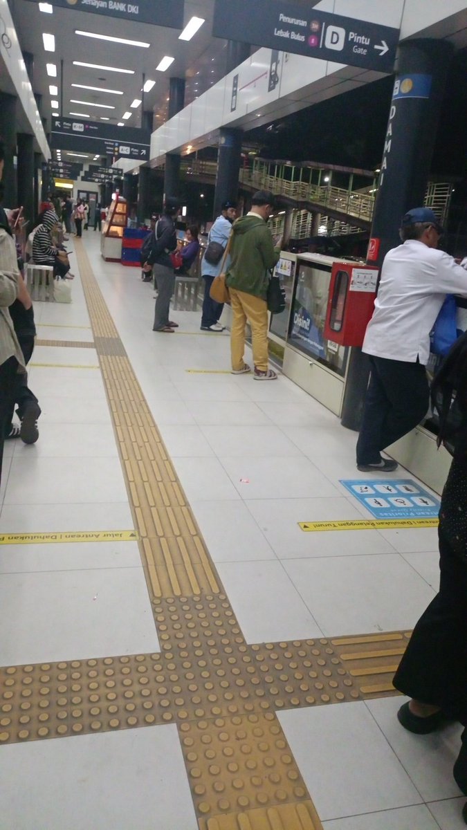 Fans Bahlil tweet media