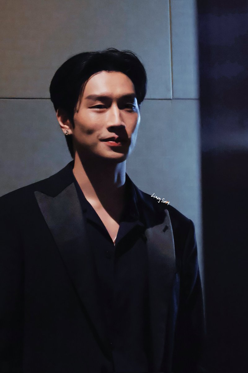 (*´I`*)

BIBLE THE STAIN AT SIAM PARAGON 

#ราคีGALA #ราคีxSiamParagon
#BibleWichapas  #bsumone