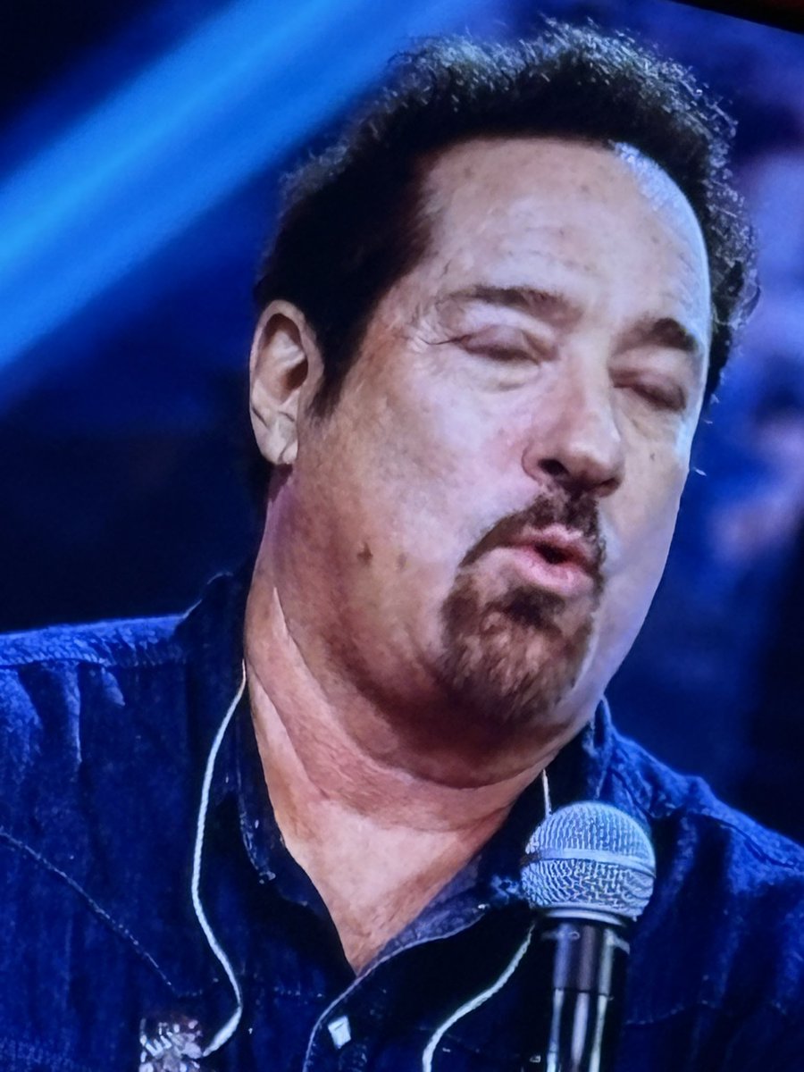 johnshankssucks's tweet photo. No one gives a fuck what you have to say, Shanks

#fuckjohnshanks https://t.co/OdHOCQFRhM