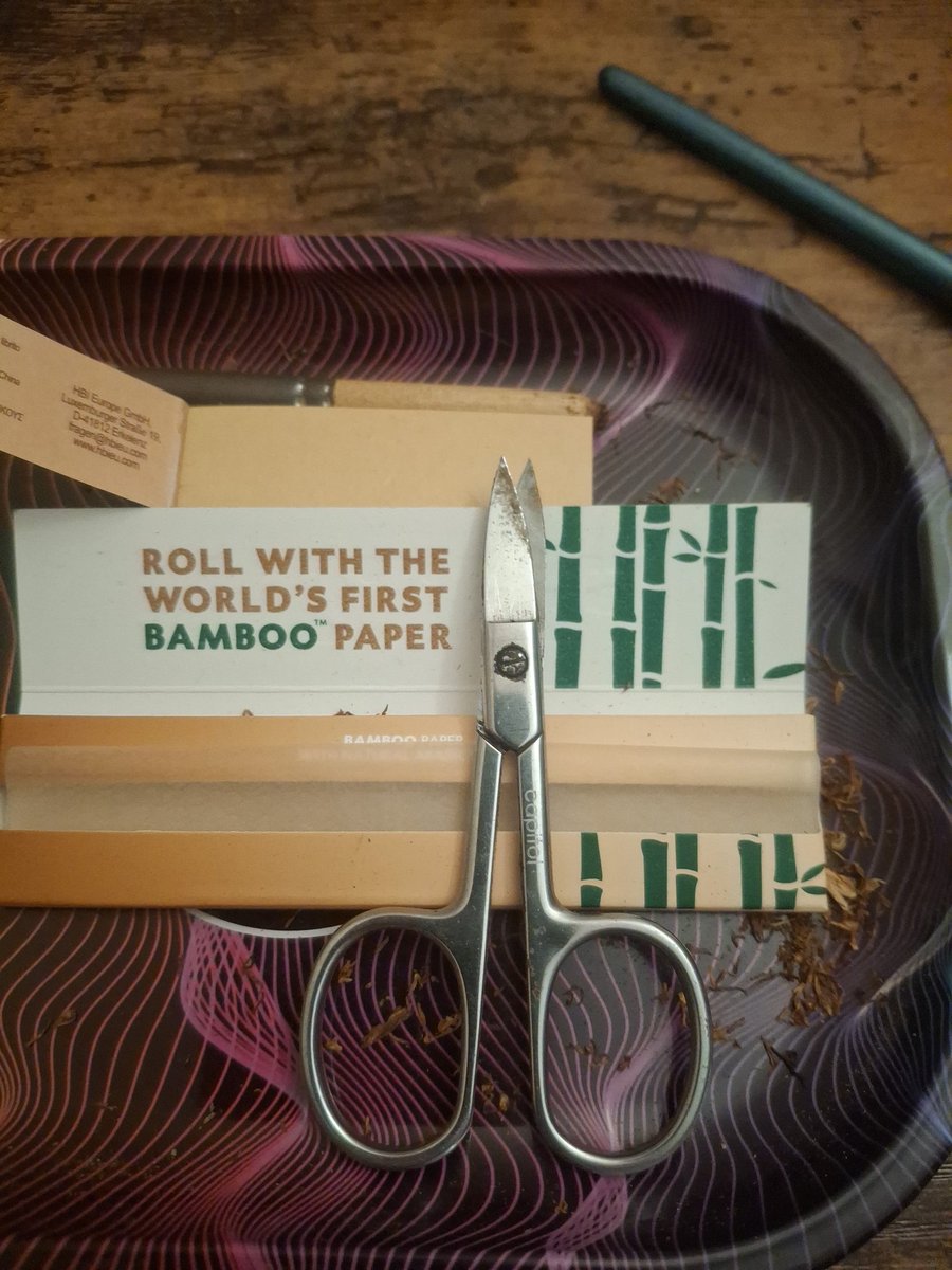 skyroofed tweet media