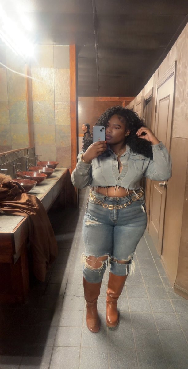 SHONTAY. tweet media