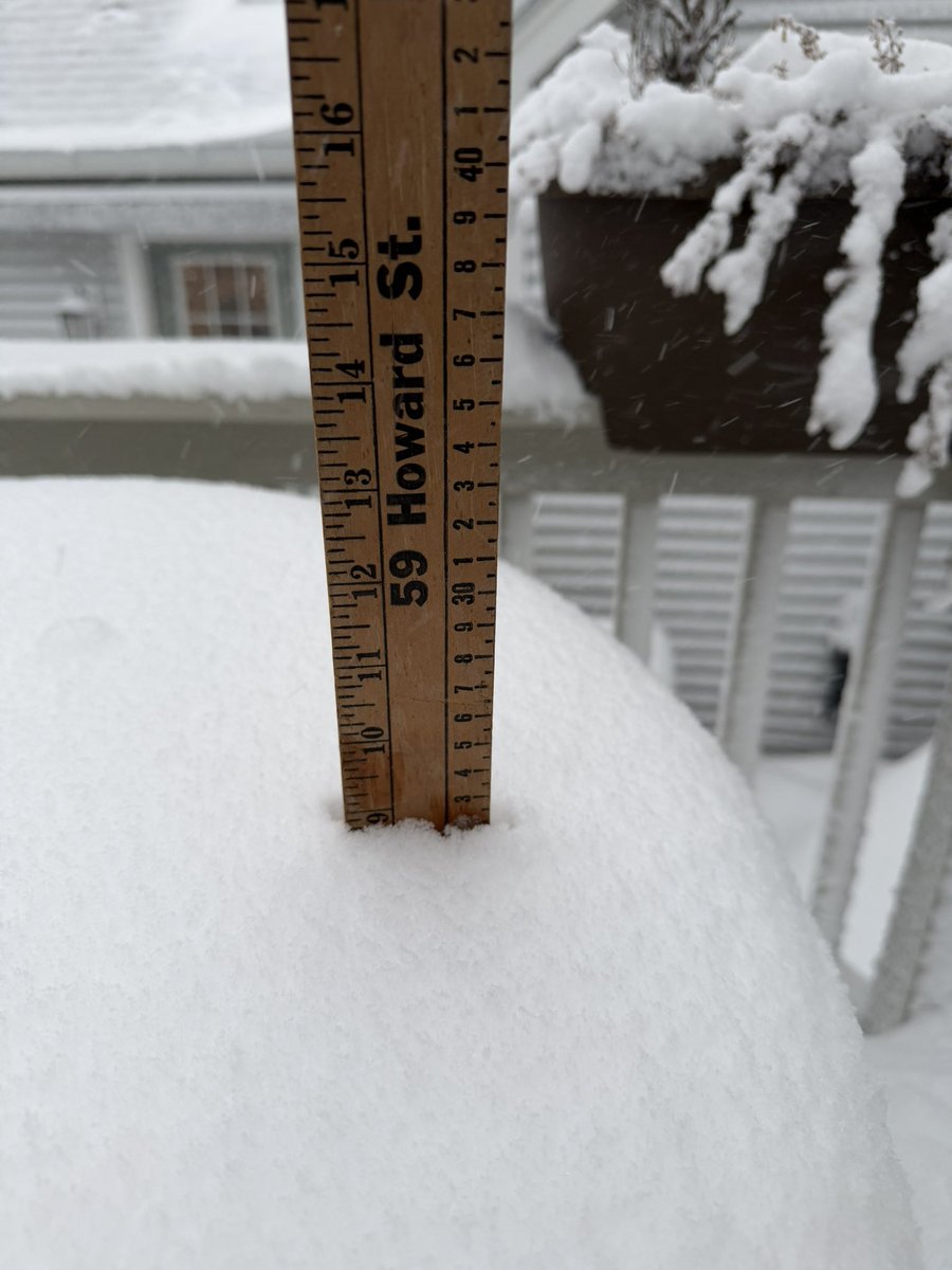 mhands9's tweet photo. @WX1BOX just about to hit the 9 inch mark in Franklin https://t.co/bf3dilqzv2
