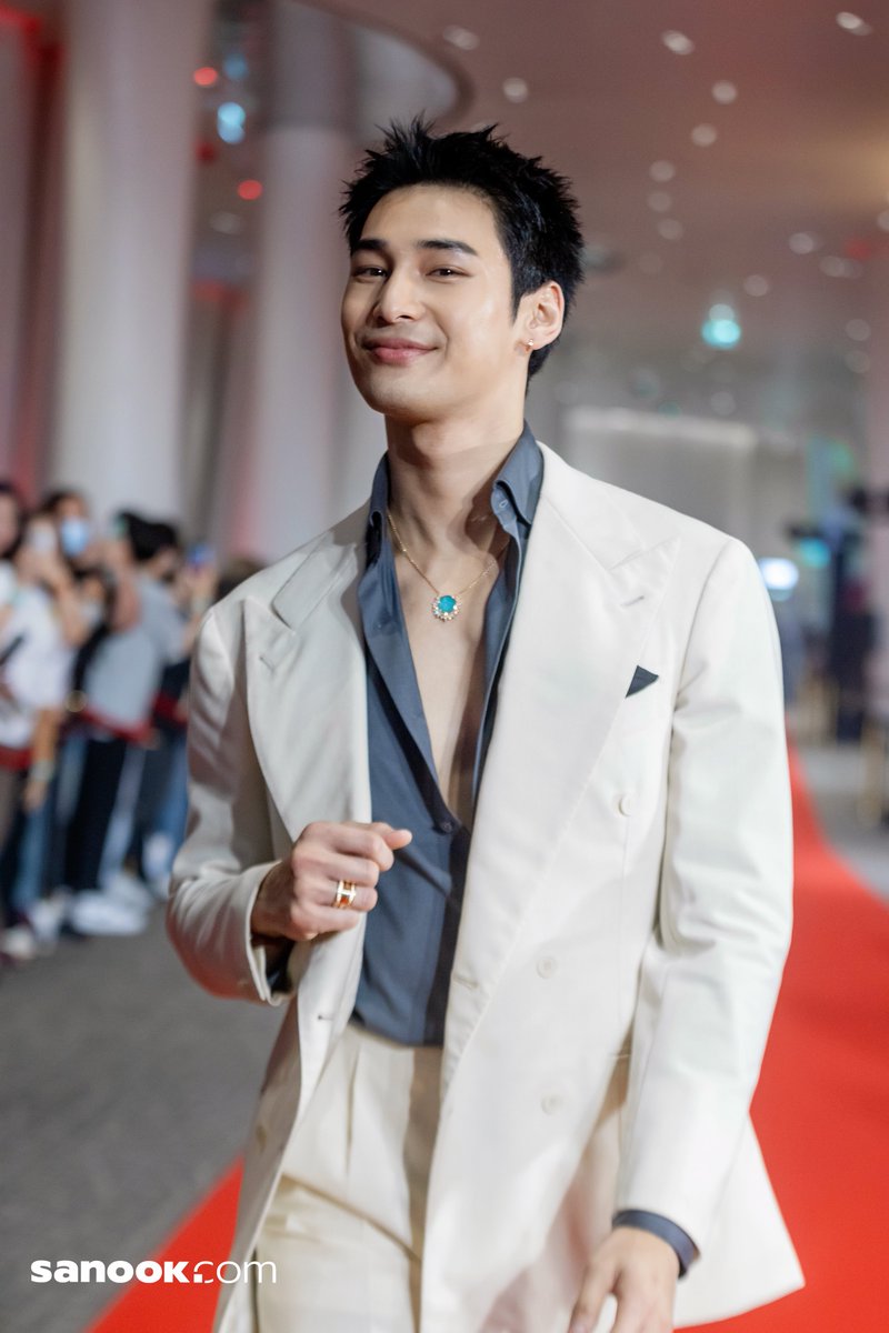 อาโป ณัฐวิญญ์ เดินพรมแดงงานพรีเมียร์ภาพยนตร์เรื่อง “ราคี” ค่ำคืนเดียวที่ทิ้งรอยตลอดกาล 

#ราคี #ราคีGALA
#ราคีTHESTAIN
#ApoNattawin 
#อาโปณัฐวิญญ์