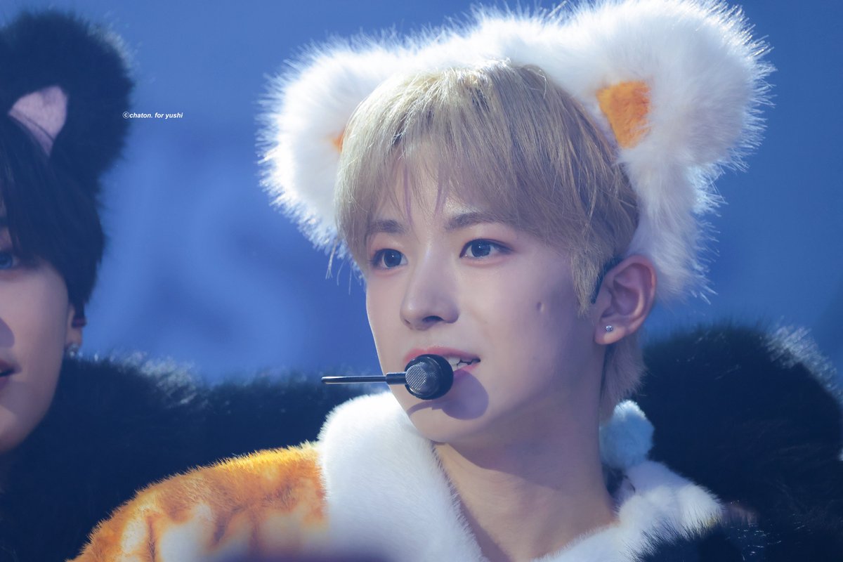 𝙘𝙝𝙖𝙩𝙤𝙣. tweet media