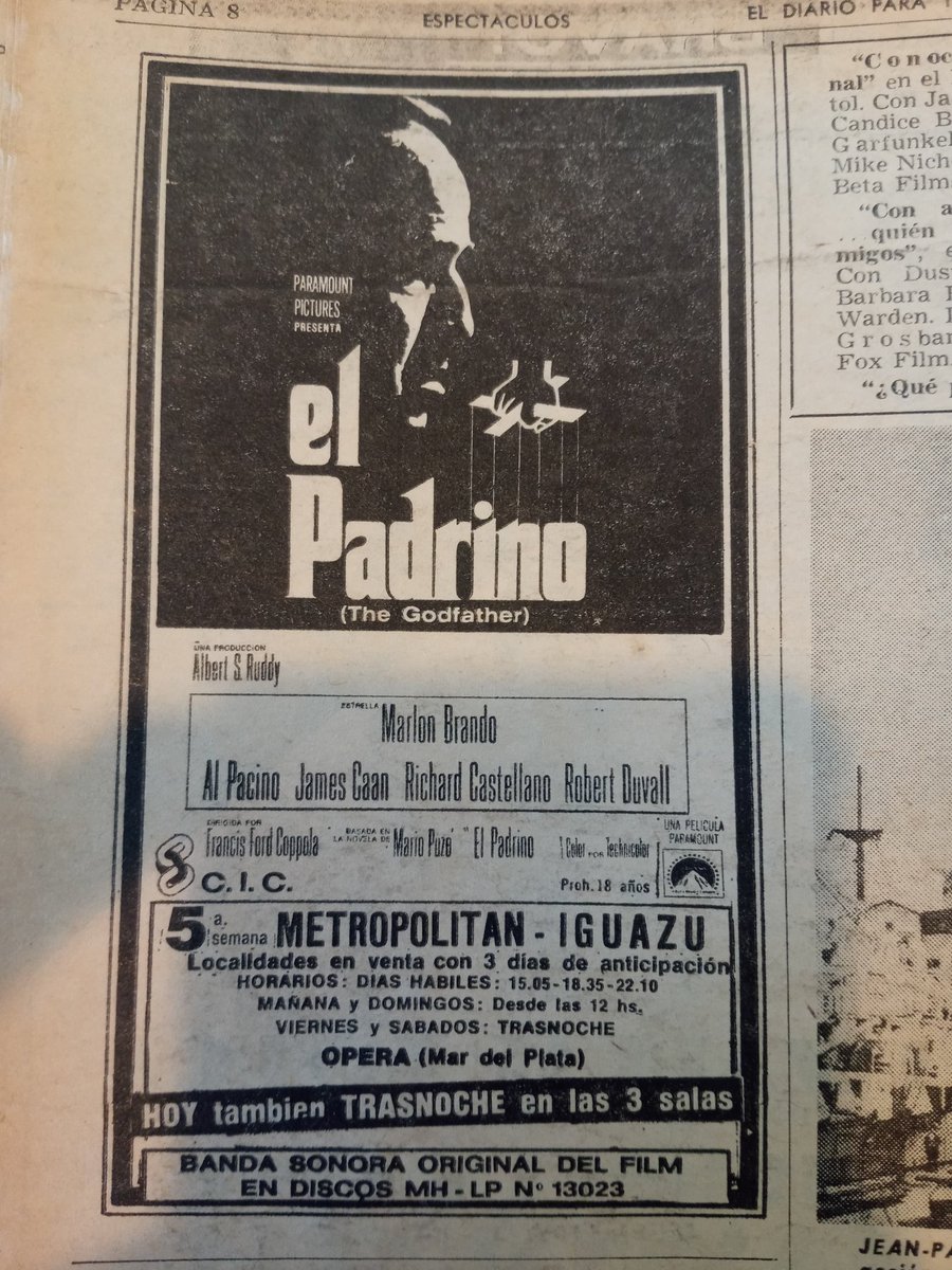 hernanpanessi's tweet photo. Se estrenaba El Padrino en los cines argentinos y, aquí un detalle curioso, las entradas se vendían con 3 días de anticipación. Y se estilaban mucho las funciones de trasnoche. Salió en agosto de 1972 en Clarín. Lo que habrá sido esa primera semana. Qué maravilla los archivos. https://t.co/5P0LjlzVQy