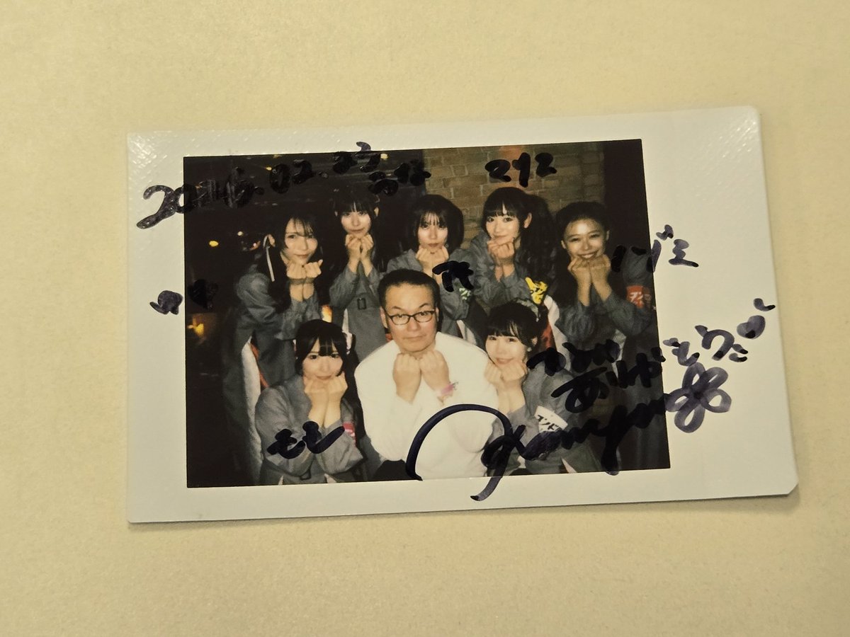 ヲンド対バンにて。 メンバー全員に挨拶したいと思ってたら集合チェキ