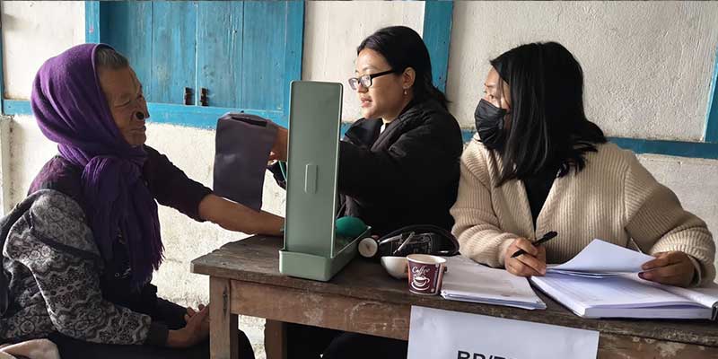 Arunachal24in's tweet image. Seva Aapke Dwar 2.0 launched at Bulla, bringing government services and welfare schemes closer to remote communities.

Read More- arunachal24.in/arunachal-seva…

#Arunachal #Governance #Outreach #NortheastIndia