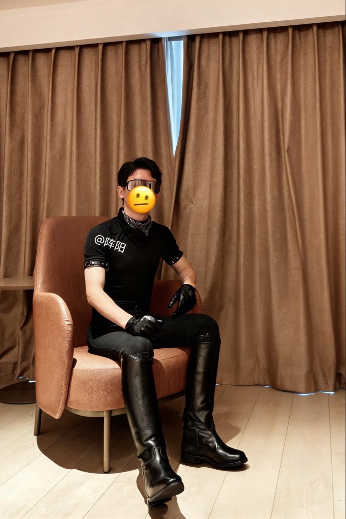 a58478182's tweet image. 赶在假期末尾发一张
Happy Chinese New Year
#马靴 #ridingboots