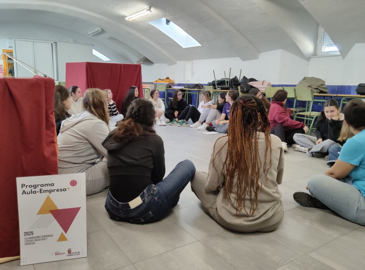 iesfrojas's tweet photo. #AulaEmpresaCyL Nos abre la posibilidad de formarnos en la Importancia de los Materiales y los Espacios en el Juego Libre. La Escuela Infantil Katiuskas nos acompañará durante 2 sesiones que servirán para la generación de espacios de juego en nuestras escuelas de prácticas https://t.co/CJfklRPRxG