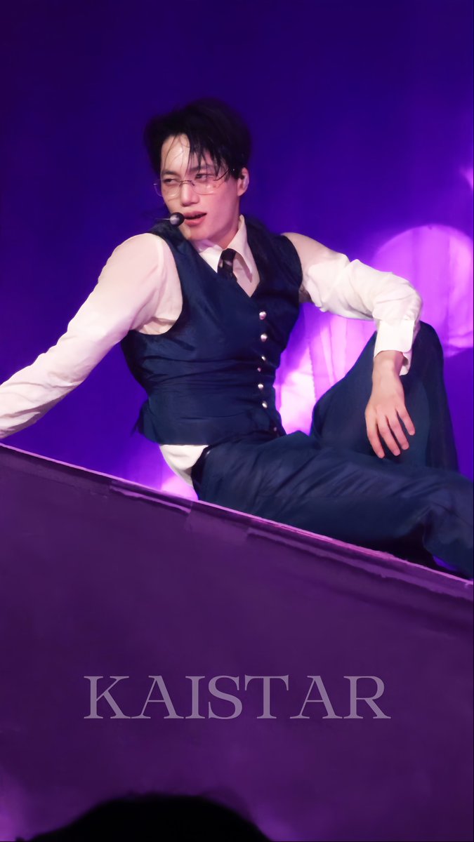 jonginni8823's tweet photo. 이 몸매 비율은 정말 현실에 존재하는가😍😍😍😍😍
#kai #KAl #김종인 #KAION
#KAI_SOLO_CONCERTTOUR https://t.co/aU9Trrfu6C
