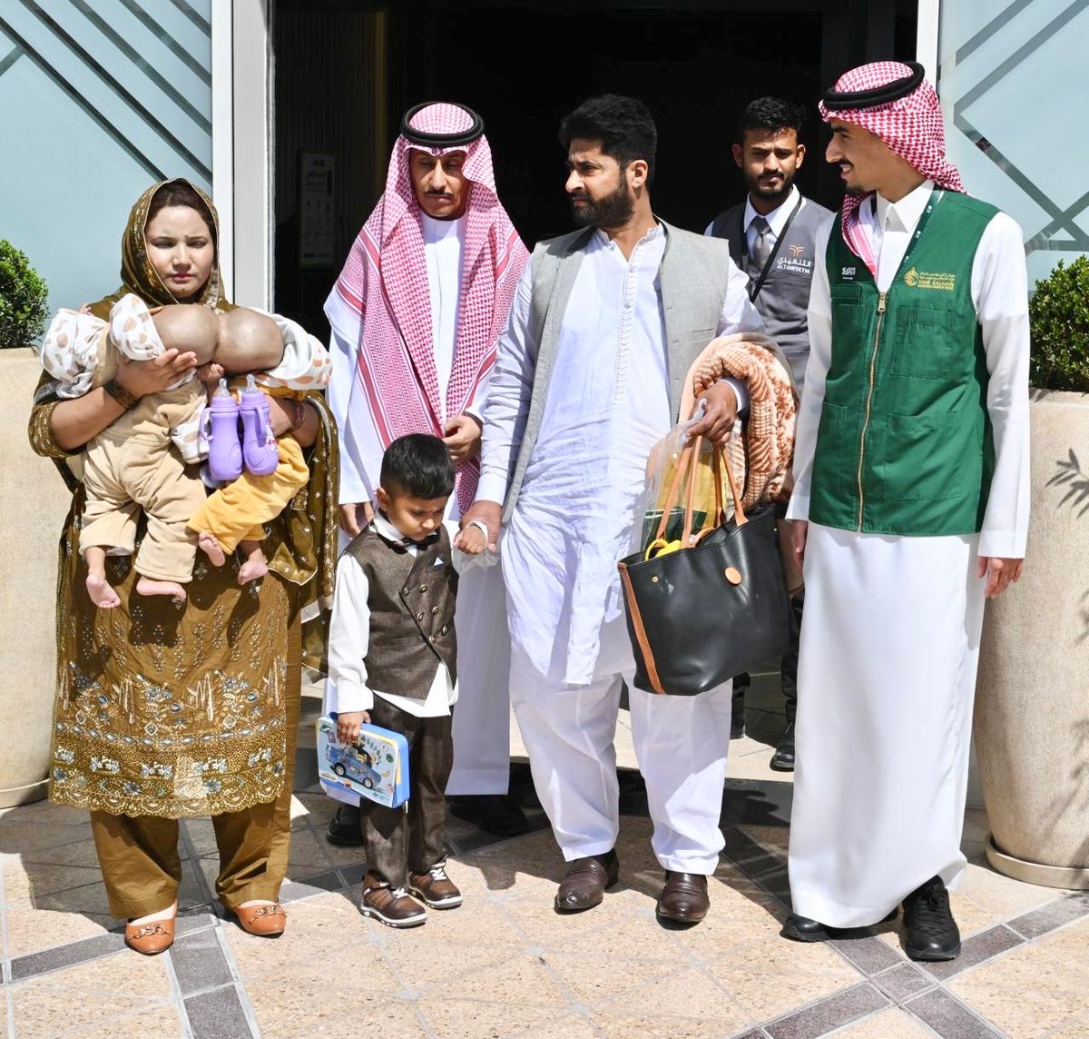 KSrelief tweet media