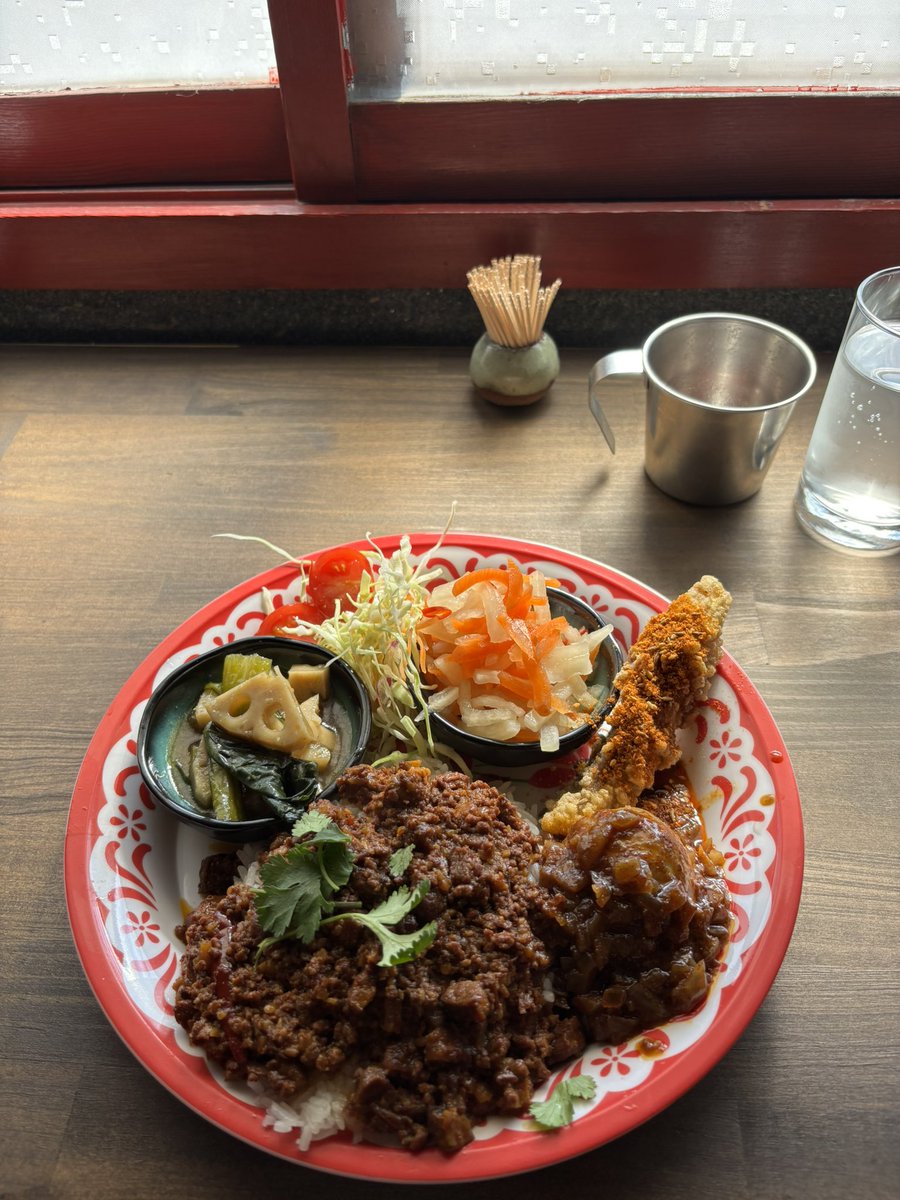 激ロー tweet media