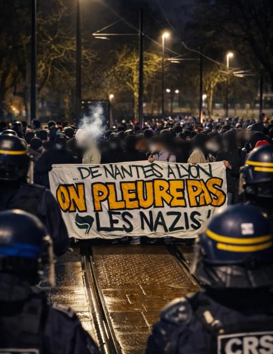 Antifa_Ultras tweet media