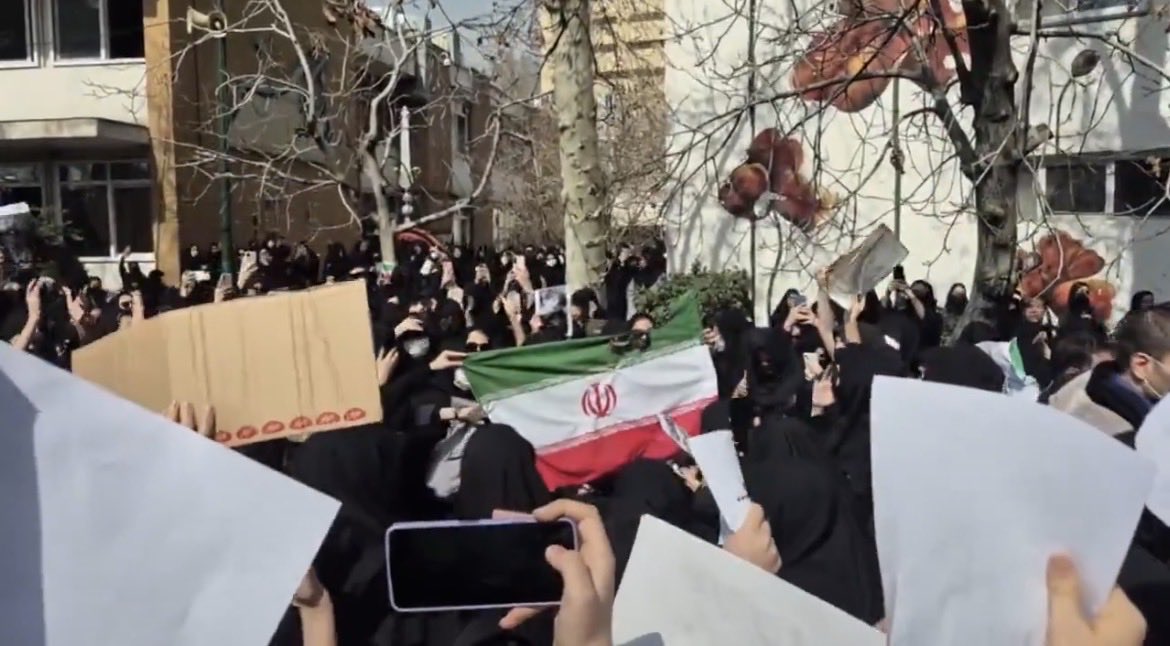 🌻 خورشید خانوم🌻 tweet media