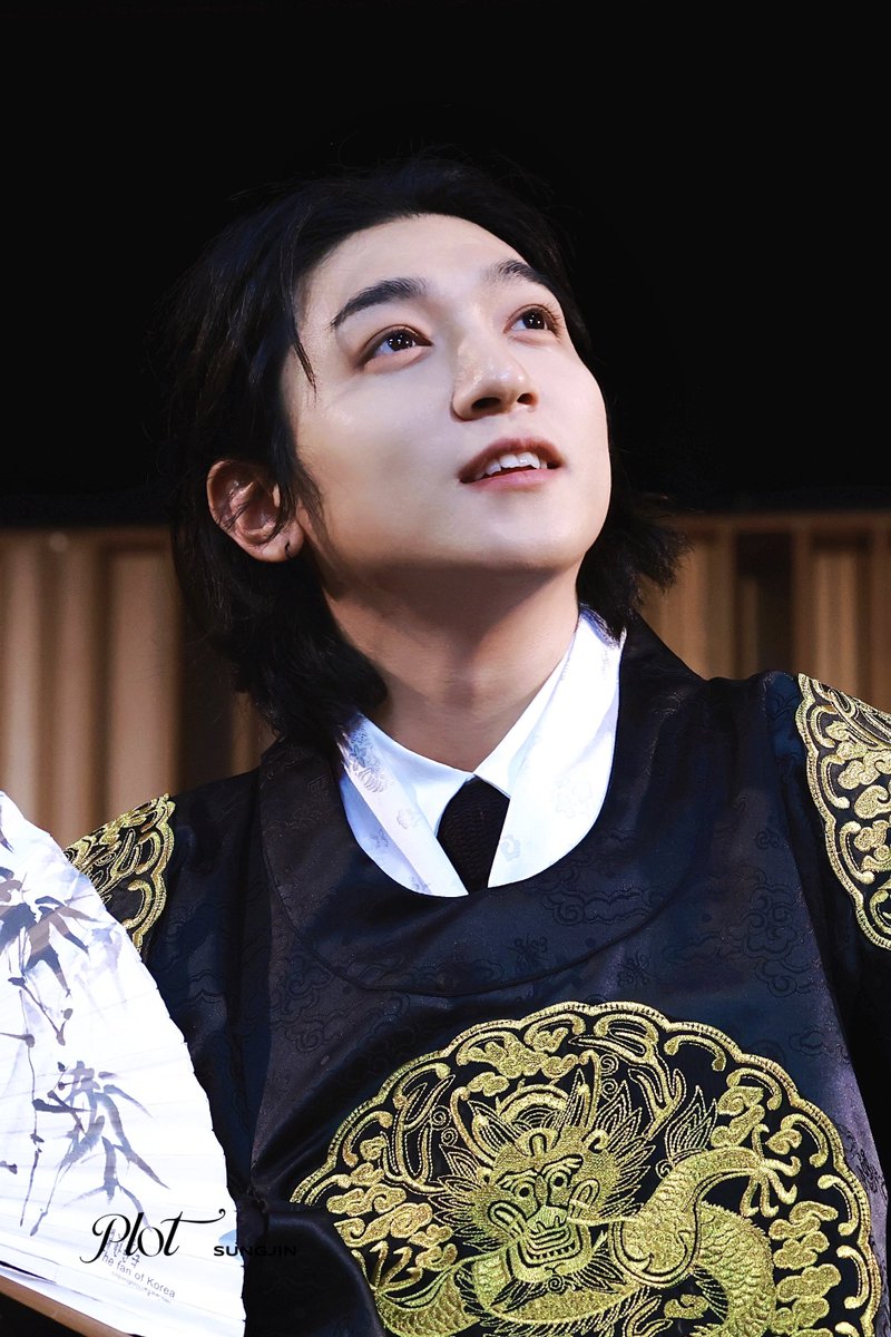 ๐๐ฅ๐จ๐ญ tweet media