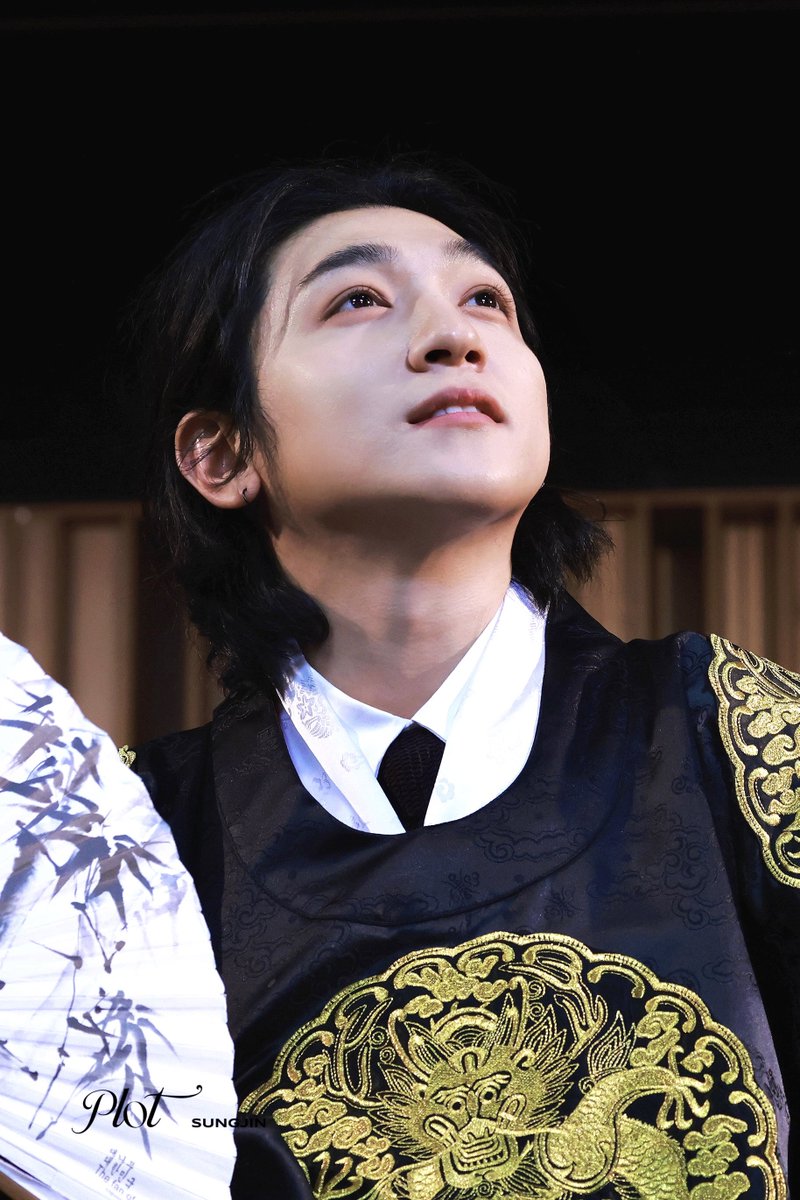 ๐๐ฅ๐จ๐ญ tweet media