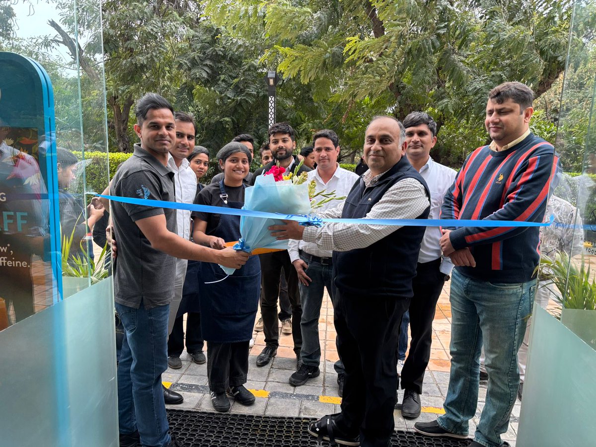 GlobalFoyer's tweet photo. Gurugram, your favourite brew spot is here! ☕🔥 Blue Tokai Coffee Roasters now open at Global Foyer Palam Vihar Gurugram.
#BlueTokai #BlueTokaiGurugram #PalamVihar #GlobalFoyer #CoffeeLovers https://t.co/r9qFGX1jja