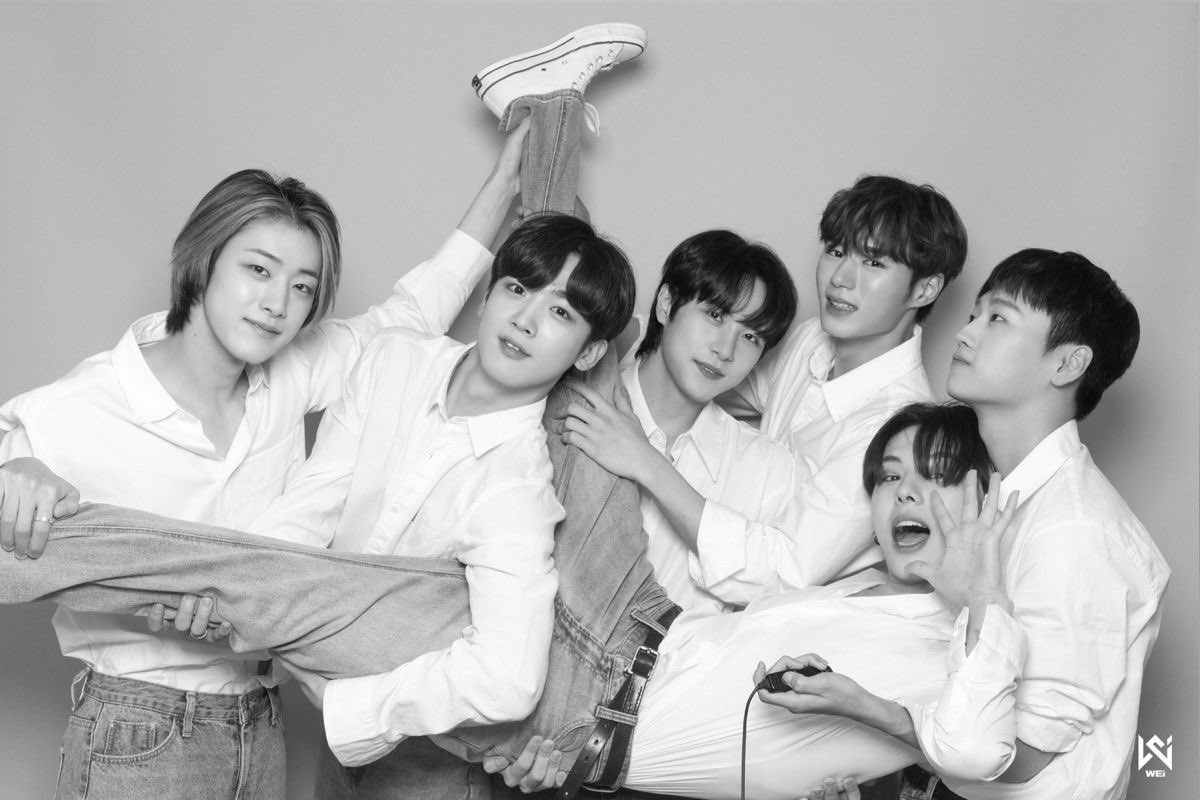 KDH_ent's tweet photo. i miss my family 😭🩵💜💙
@WEi__Official @WEi__Member https://t.co/SEIigumyrk