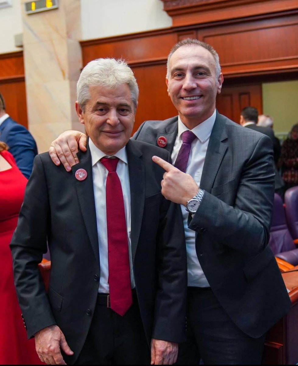 Д-р Таќи tweet media