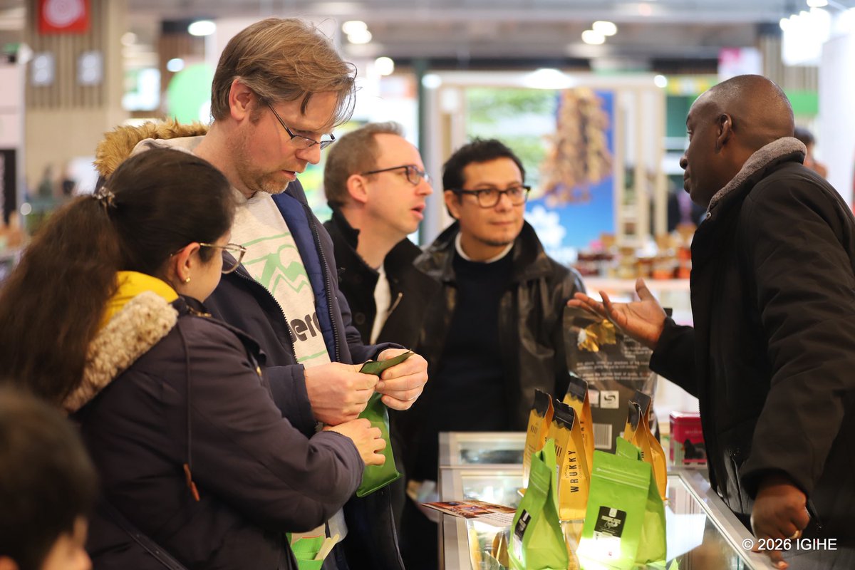 Karirima1's tweet photo. For the fifth time, #Rwanda is participating in the #Paris International Agricultural Show (#SIA) held annually in Paris, France. The nine-day trade fair is expected to attract more than 600,000 visitors.
Hosted at the Paris Expo–Porte de Versailles, the exhibition runs from late February to early March each year, showcasing agricultural and livestock products, related value chains, farming technologies, partnerships, and innovation.

The 2026 edition opened on Saturday, February 21, and was officially inaugurated by French President Emmanuel Macron.

Rwanda is exhibiting at Stand 7, highlighting its progress in developing export-oriented agricultural and livestock products. The country is represented by the National Agricultural Export Development Board (#NAEB) and the Embassy of Rwanda in #France.

@RwandAgriExport @_claudebizimana 

*Full article & photos*

https://t.co/a8ZTgNADYR