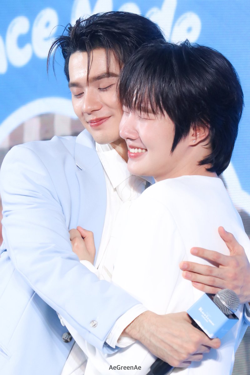 ล็อกเป้าหมาย เตรียมตัว จู่โจมมมมม

KNP MOMENT WITH KARISMA
#KarismaxKengNamping
#KengNamping #เก่งน้ำปิง