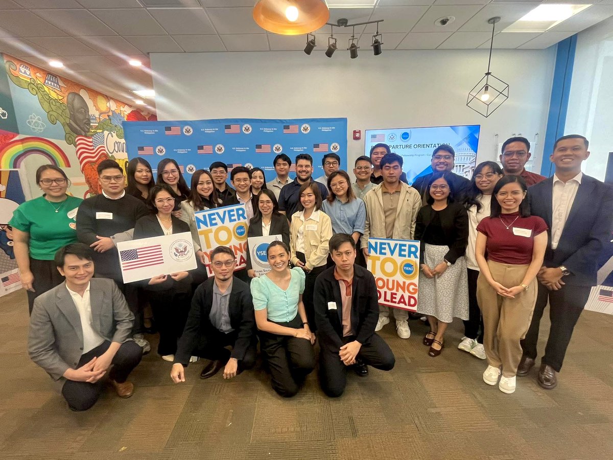 AlvinLois's tweet photo. Met my fellow Philippine delegates of the YSEALI Professional Fellows Program (PFP) at our Pre-Departure Orientation at the U.S. Embassy in the Philippines.

Excited. Honored. Ready.

See you, USA. 🇺🇸✨ https://t.co/YHNPsYt0Rl